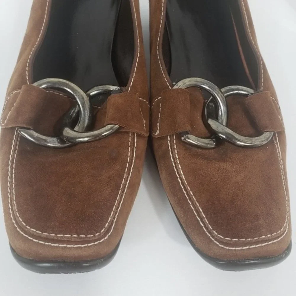 Stuart Weitzman Women's shoes. - Picture 7 of 10